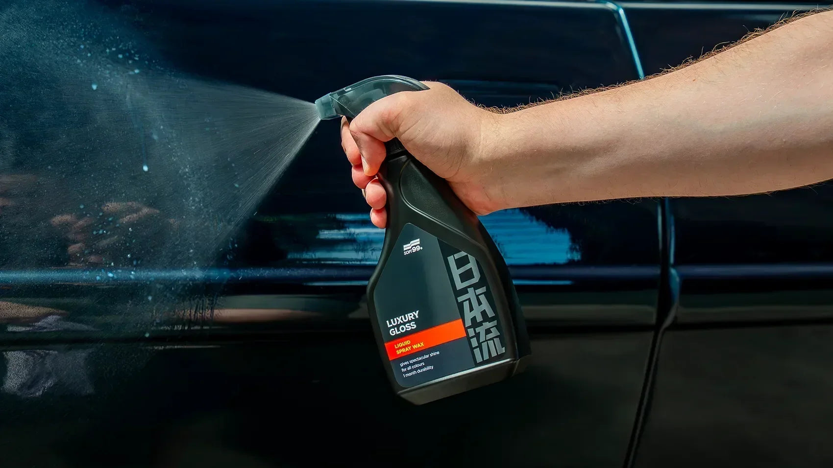 Luxury Gloss redesigned – a liquid wax that beats quick detailers